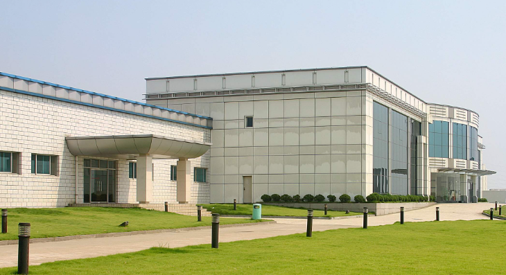 展厅展柜定制方案设计要点与龙盛轩家具实施案例
